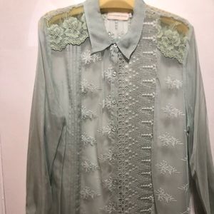 4 Love and Liberty, (Johnny Was), silk embroidered shirt. NWT